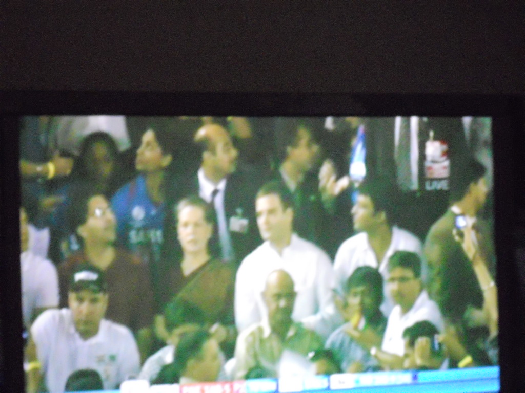 ind-pak-semi-final-world-cup-sonia-rahul-gandhi-closeup