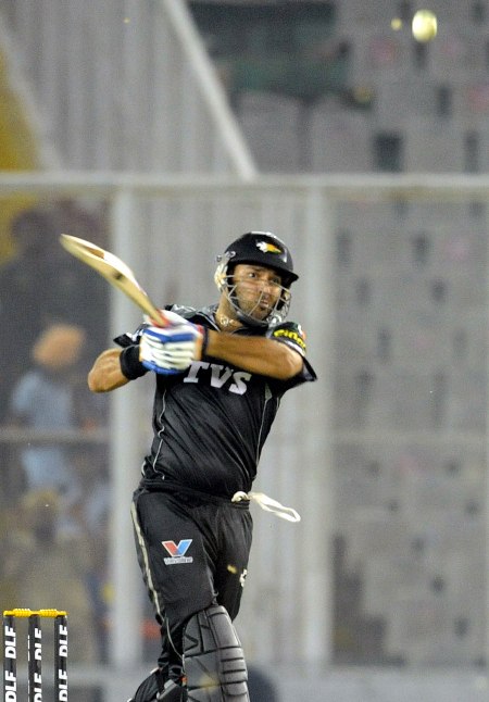Yuvraj pulls a balls