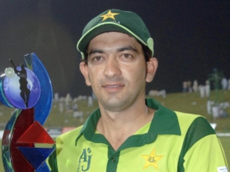 <b>Hasan Raza</b>, a Cricketer - Hasan_Raza-3