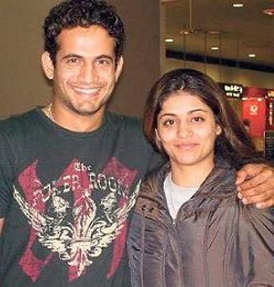 Irfan-Pathan-with-his-girlfriend-Shivang