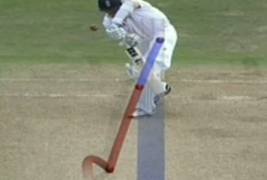 Ian Trott Was Plumb LBW. Umpire Erasmus Denies Praveen Kumar appeal: Ind/Eng Trent Bridge Test Ind