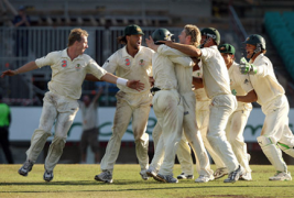 Australia celebrate their 16th consecutive Test win
