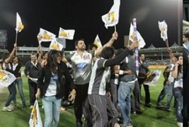 PICTURES OF MATCH PLAYED BETWEEN MUMBAI HEROES AND CHENNAI RHINOS