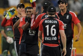 Photos of England v Pakistan (Eng vs Pak) first ODI at Abu Dhabi, Feb 13, 2012