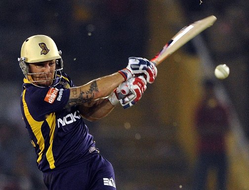 Brendon McCullum pulls the ball