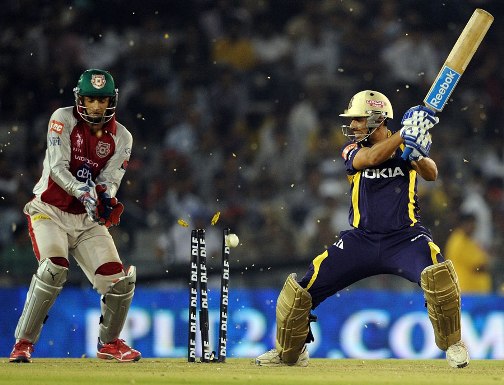 Manvinder Bisla bowled by Kings XI Punjab