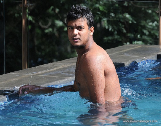 Mayank Agarwal enjoy swimming