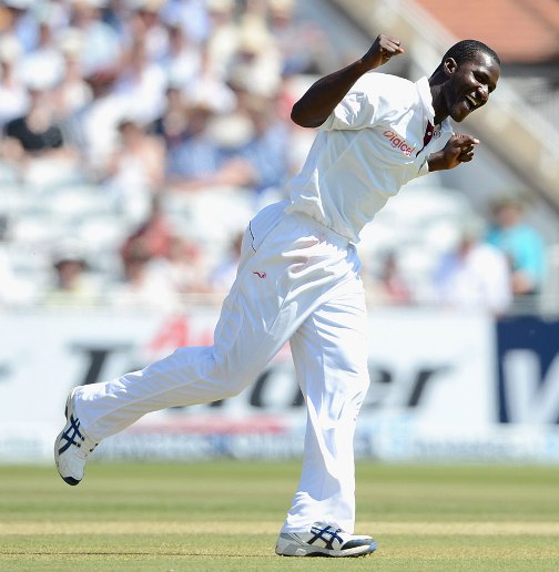 Darren Sammy celebrates Andrew Strauss dismissal