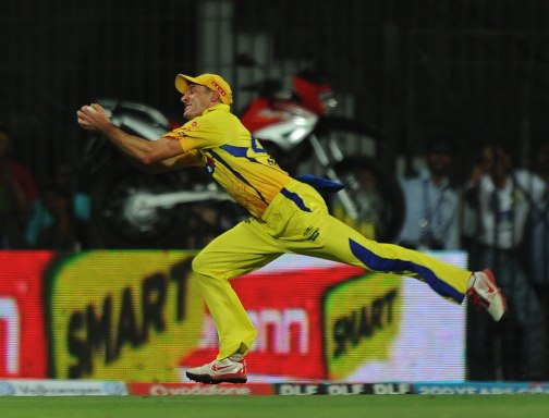 Michael Hussey completes the catch of Virender Sehwag Michael Hussey completes the catch of Virender Sehwag: cricinfo.com