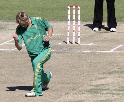 Chris Morris celebrates Vusi Sibanda's dismissals