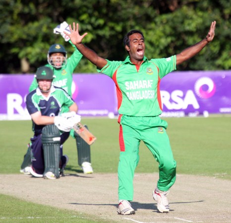 Elias Sunny shouts for a wicket Elias Sunny shouts for a wicket