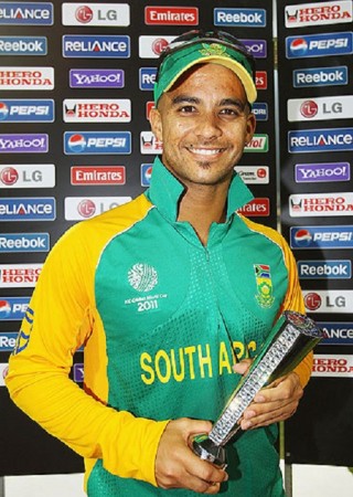 Duminy with his man of the man of the match trophy