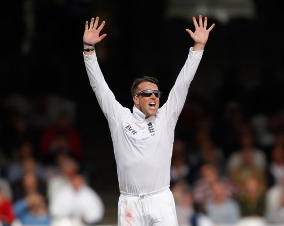 Graeme Swann appeals for a wicket