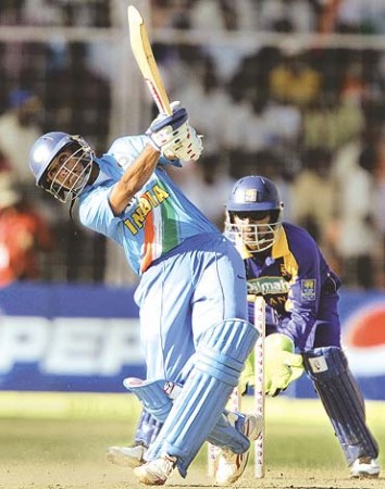 Rahul Dravid going for a huge one